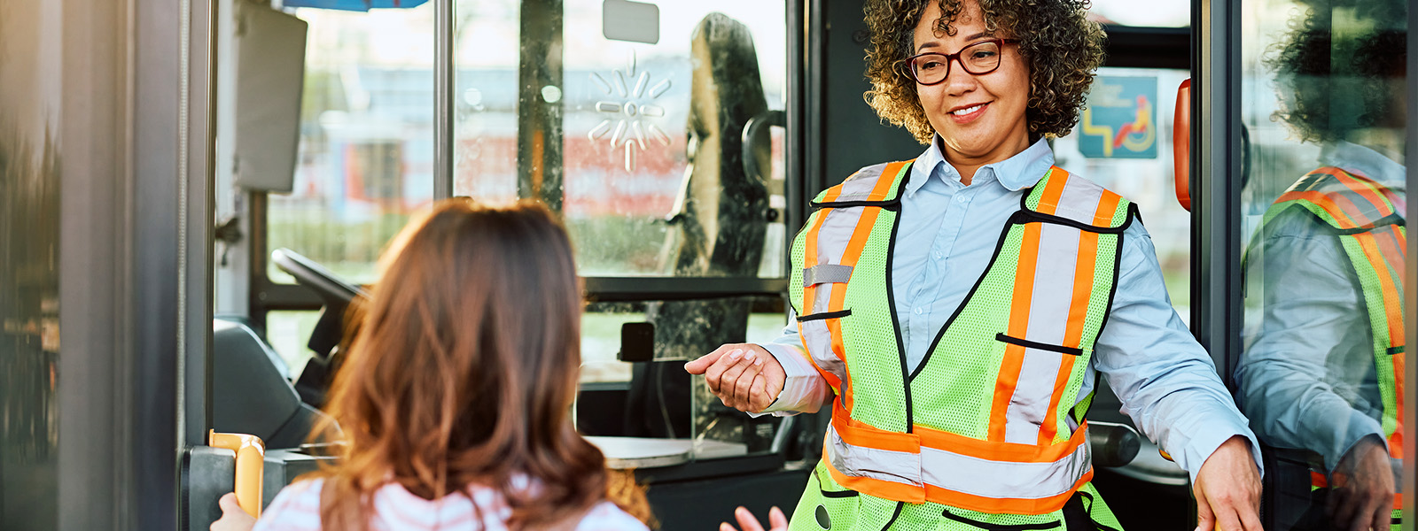 http://Resident%20of%20Leduc%20speaking%20to%20a%20bus%20driver%20about%20taking%20the%20Leduc%20Transit