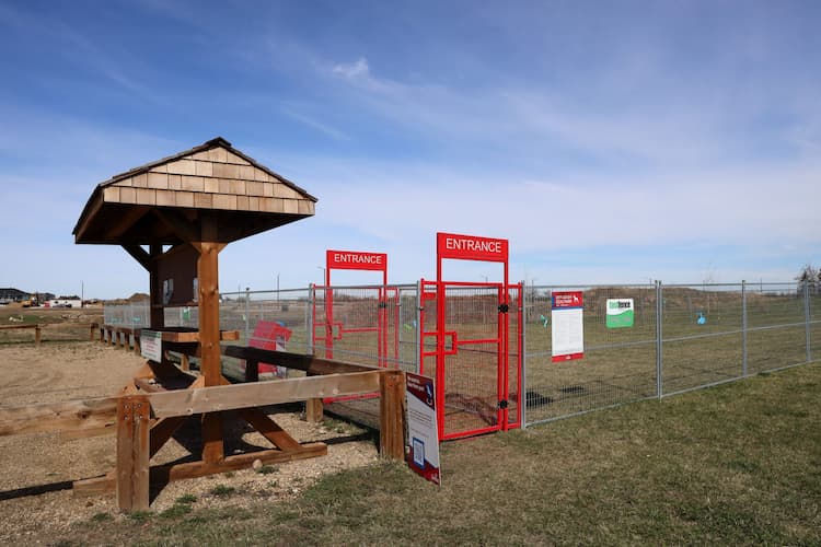 Leduc's Deer Valley Dog Park